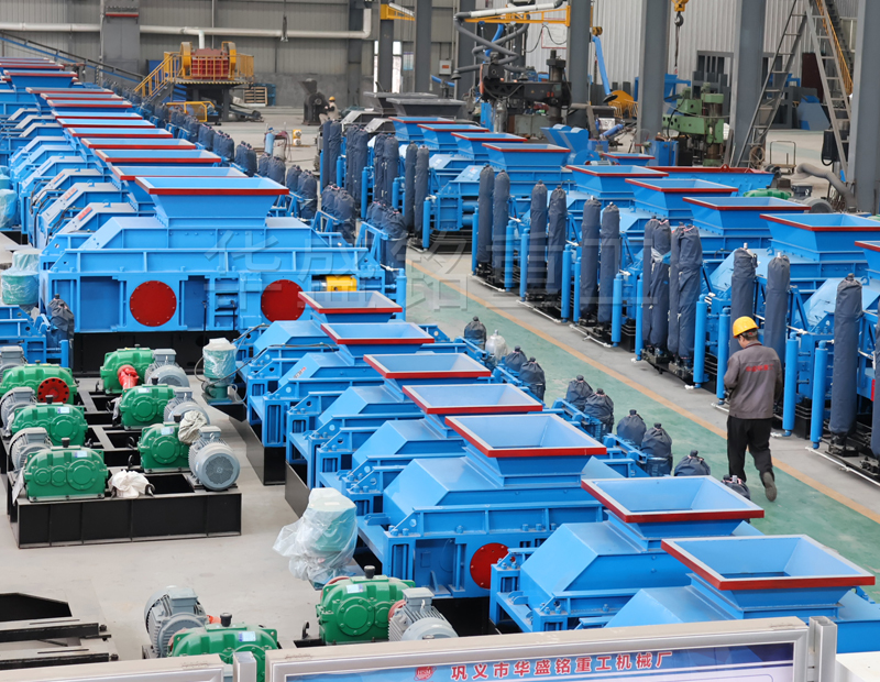 時(shí)產(chǎn)2000噸瀝青再生料雙齒輥破碎機(jī)一臺(tái)多少錢(qián)？