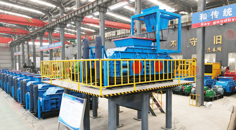 輝綠巖什么設(shè)備制沙效果好？輝綠巖對(duì)輥制砂機(jī)不容錯(cuò)過(guò)